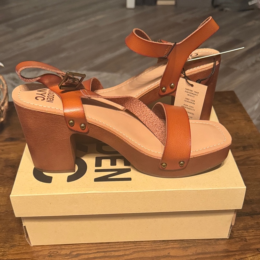 Elegant Tan Platform Sandals